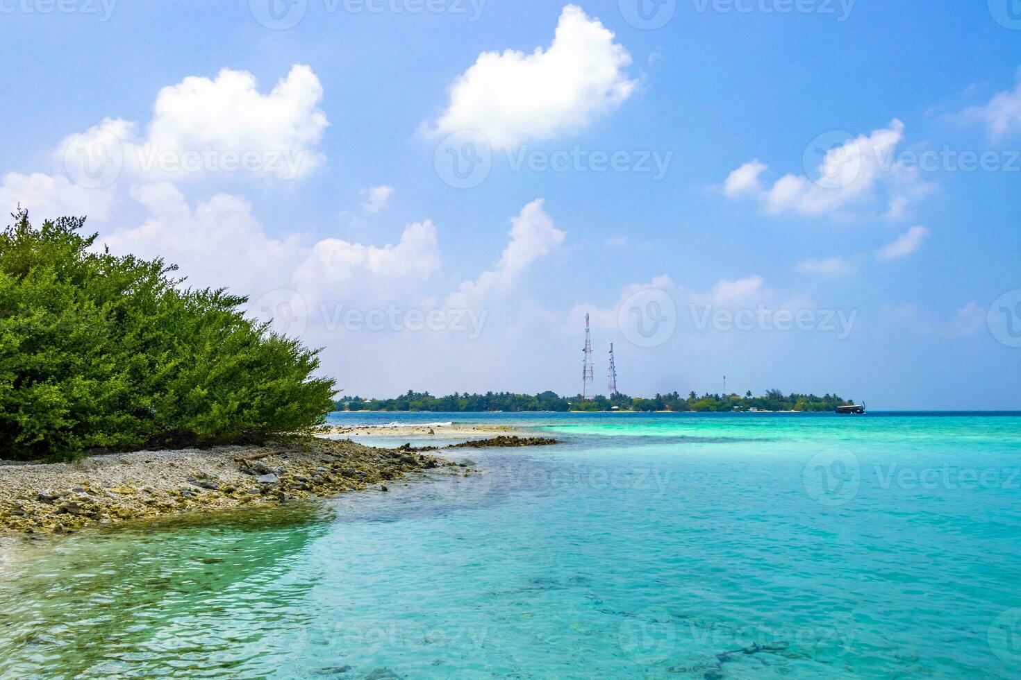 Natural tropical turquoise sandbank islands Madivaru Finolhu Rasdhoo Atoll Maldives. photo