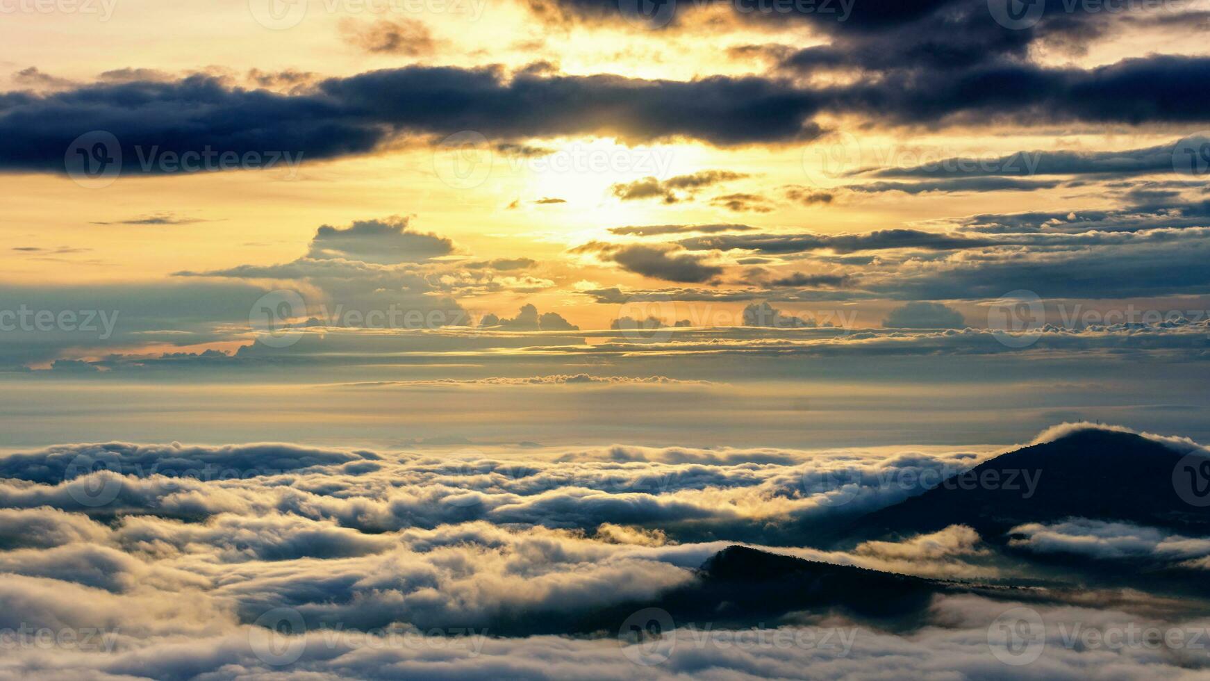 Sunrise at Phu Ruea National Park photo