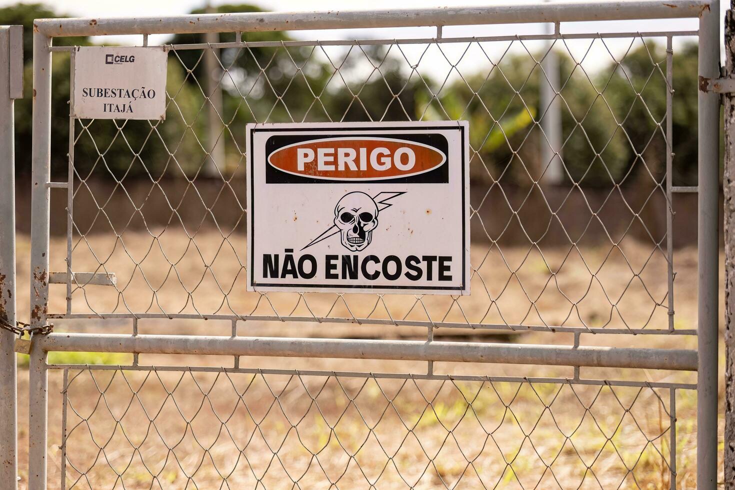 danger warning sign do not touch photo