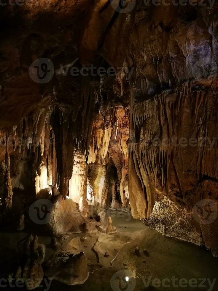 detalle de cuevas en el serra Delaware mira aire, en Portugal foto