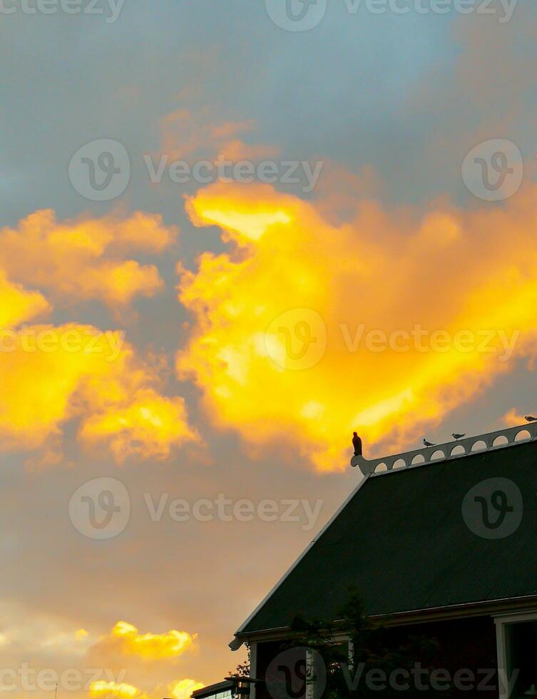 puesta de sol a medianoche en Islandia foto