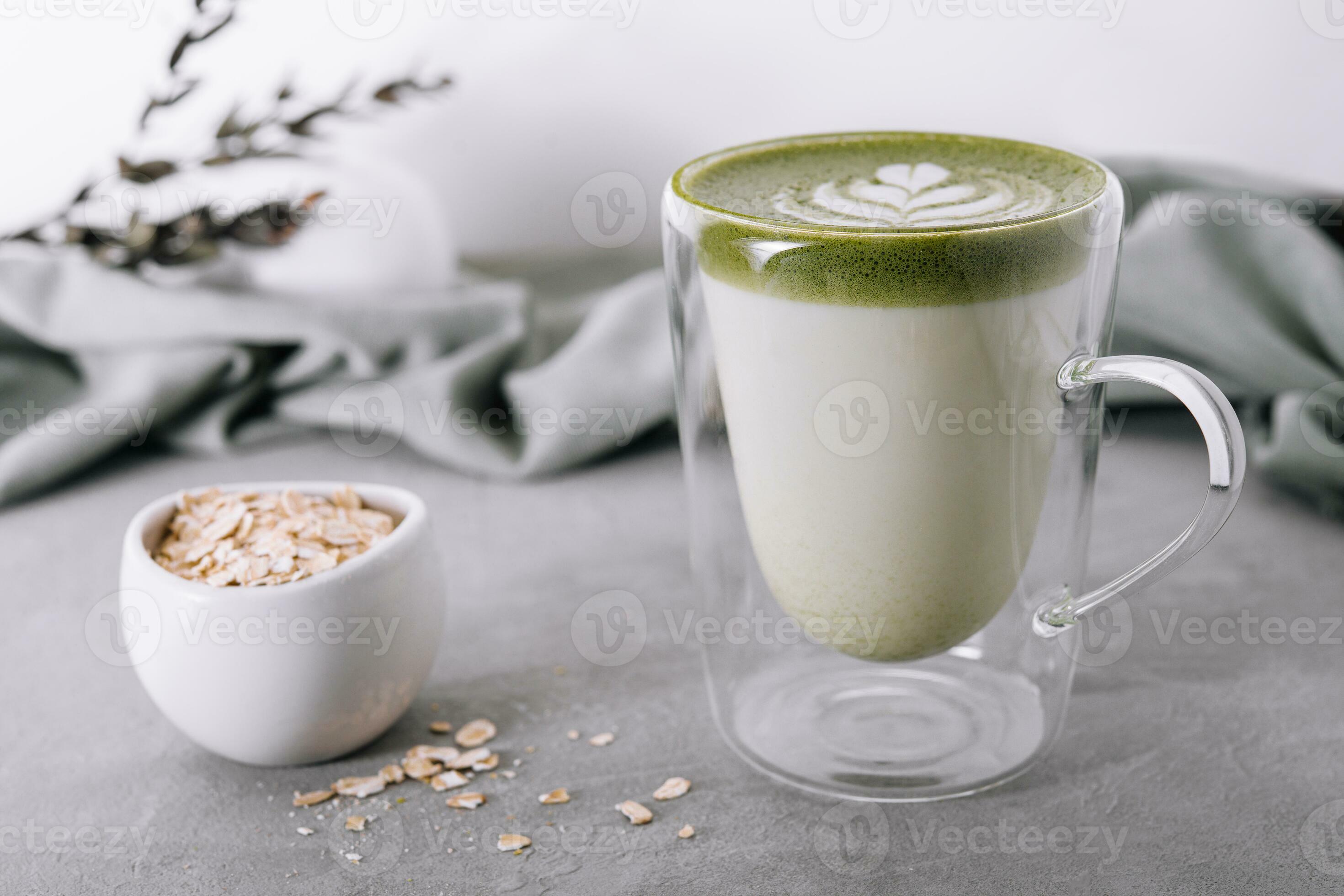 Matcha Latte Oatmeal Cups