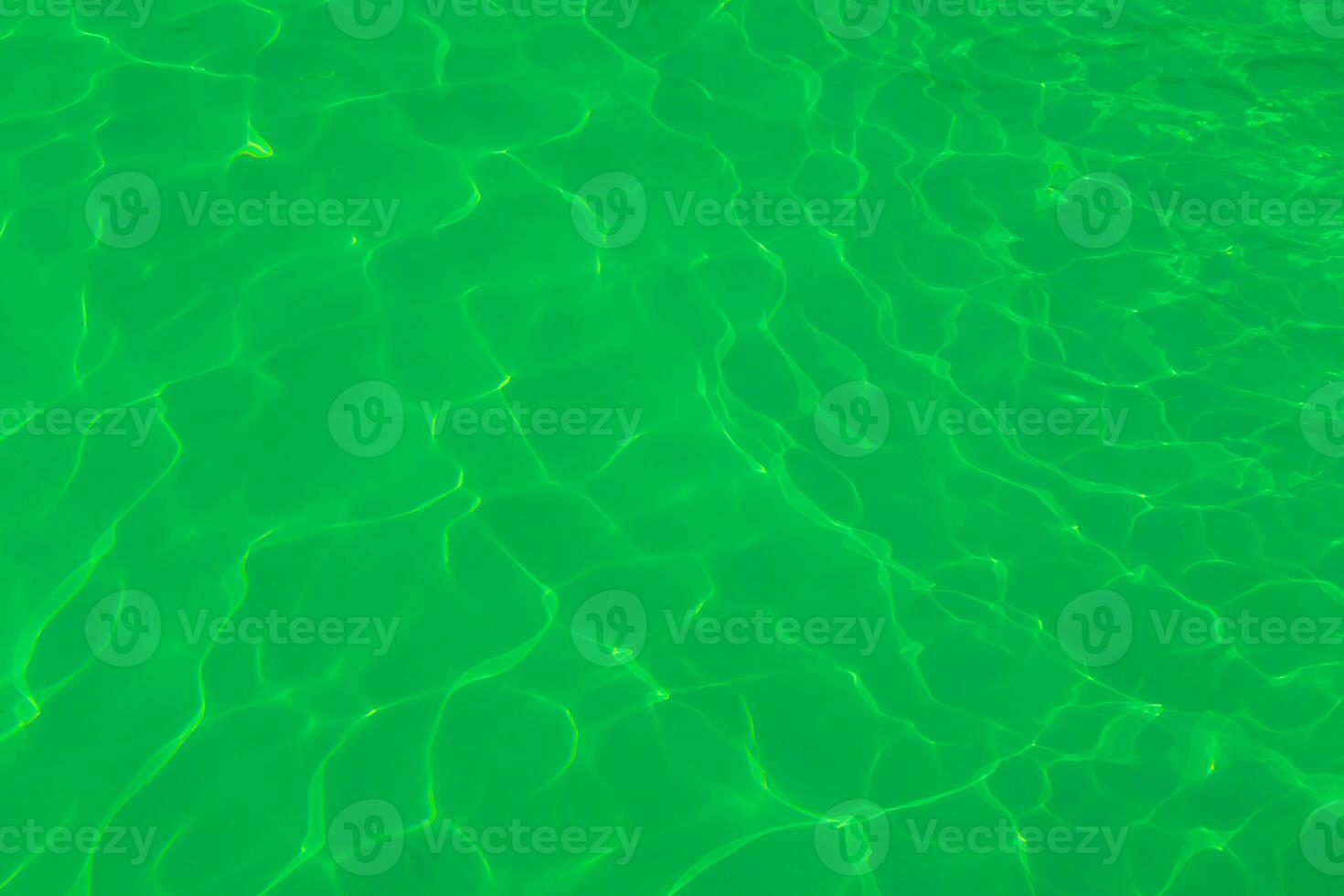 pool water reflecting photo