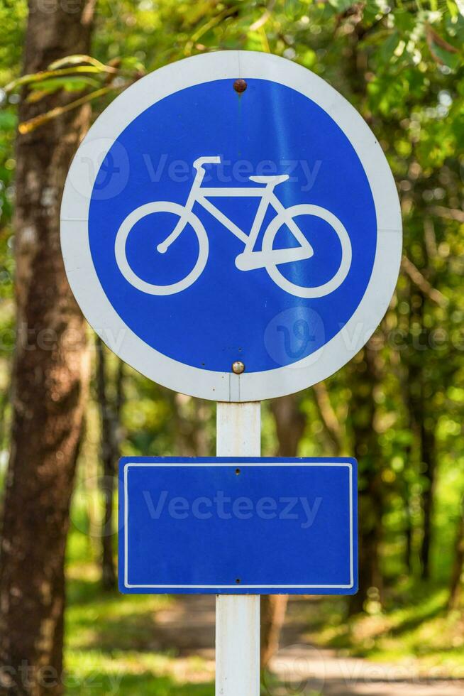 Post of Bicycle sign photo