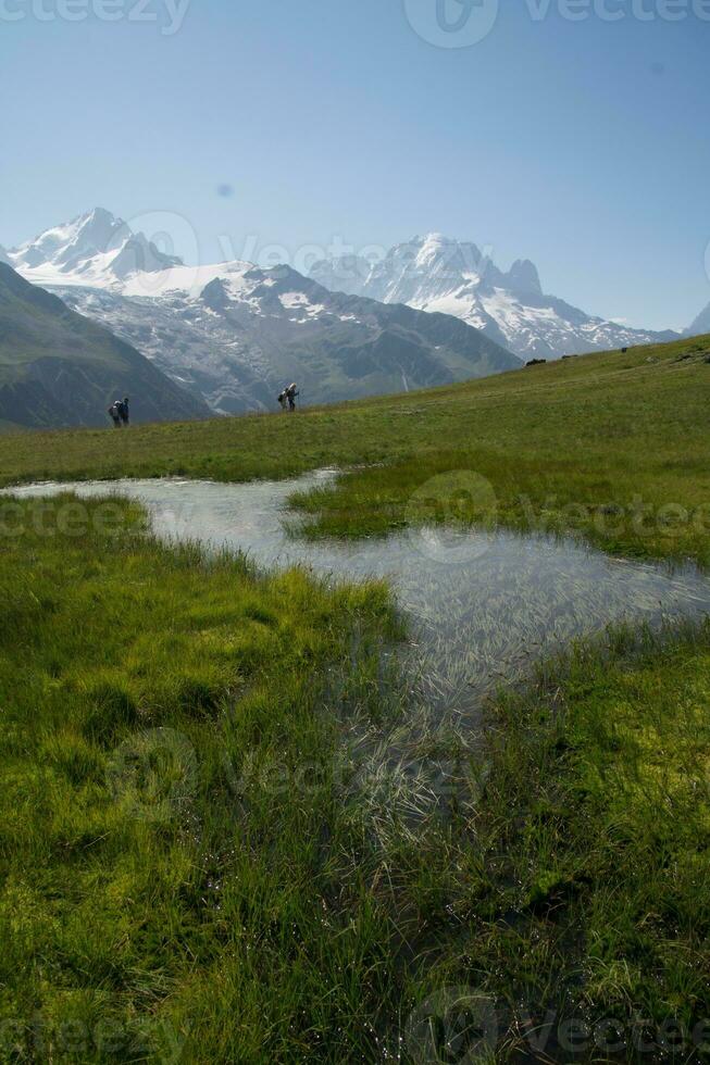 paisaje de el Alpes en Francia en verano foto