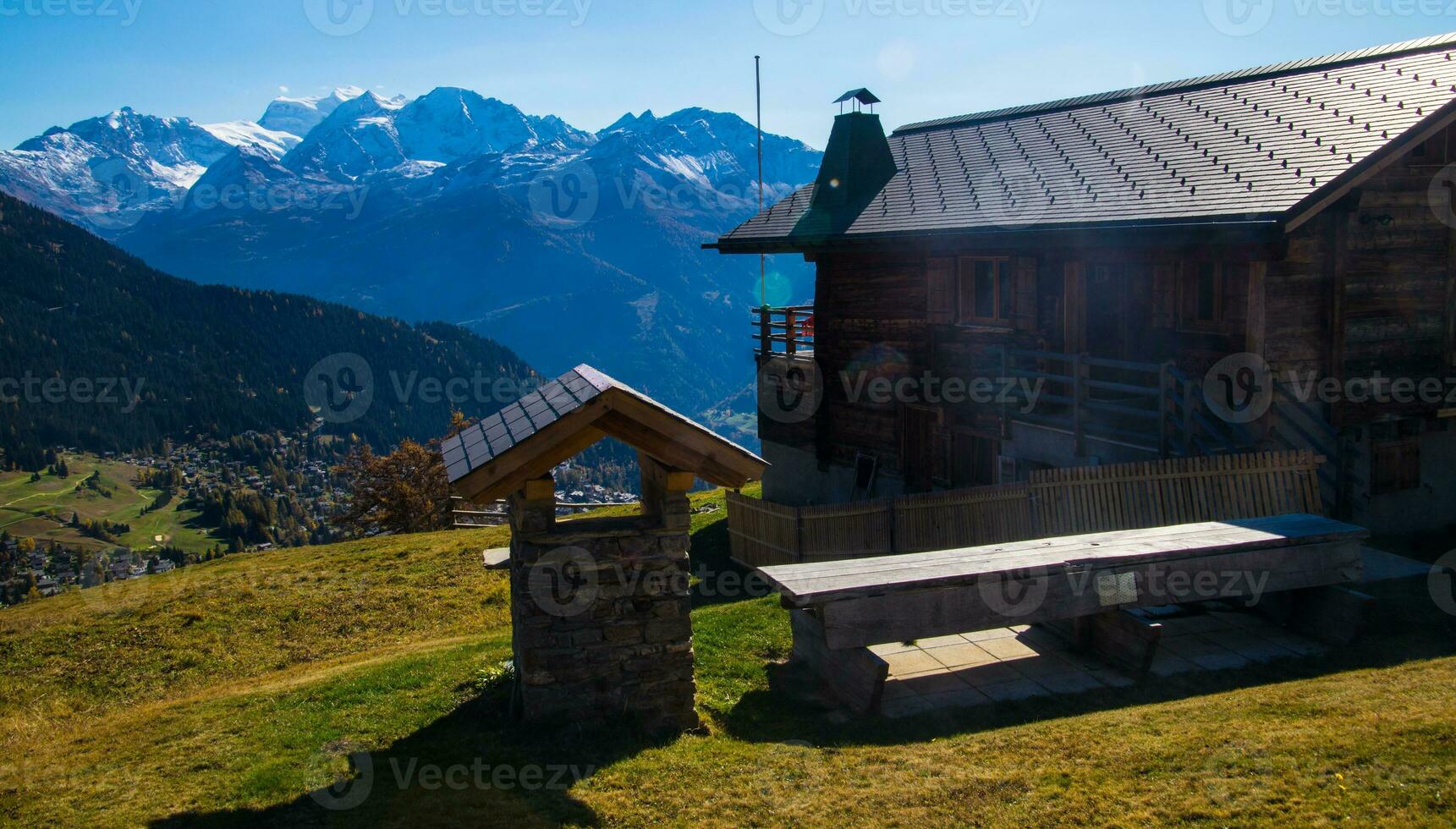 paysage des alpes suisse en automne photo