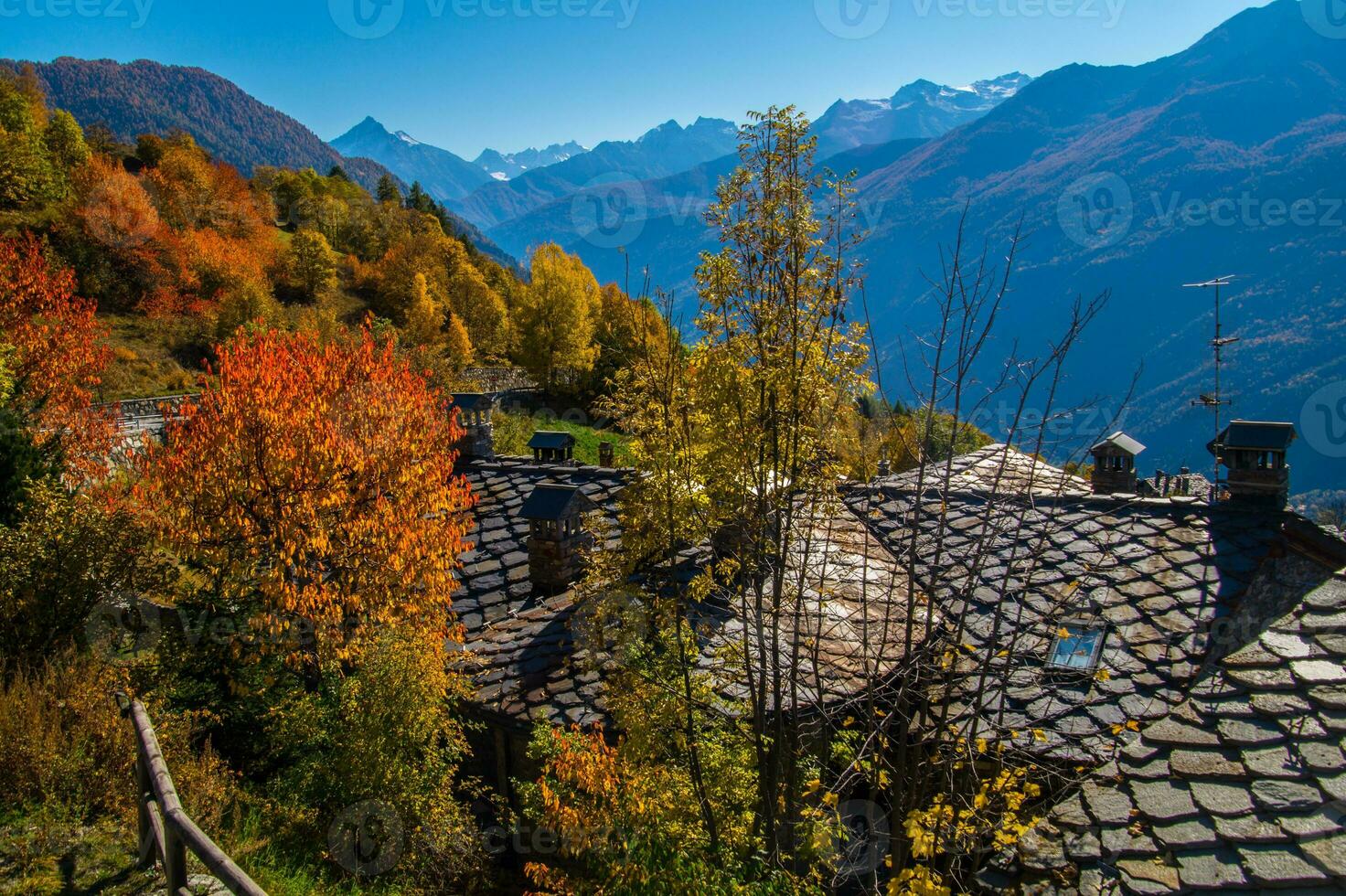 pago des alpes suisse en automne foto