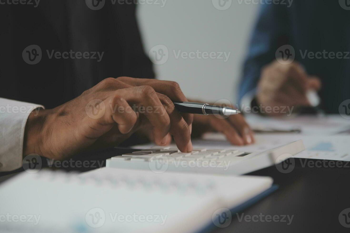 Financial Business woman analyze the graph of the company's performance to create profits and growth, Market research reports and income statistics, data,repotr,Financial and Accounting concept. photo