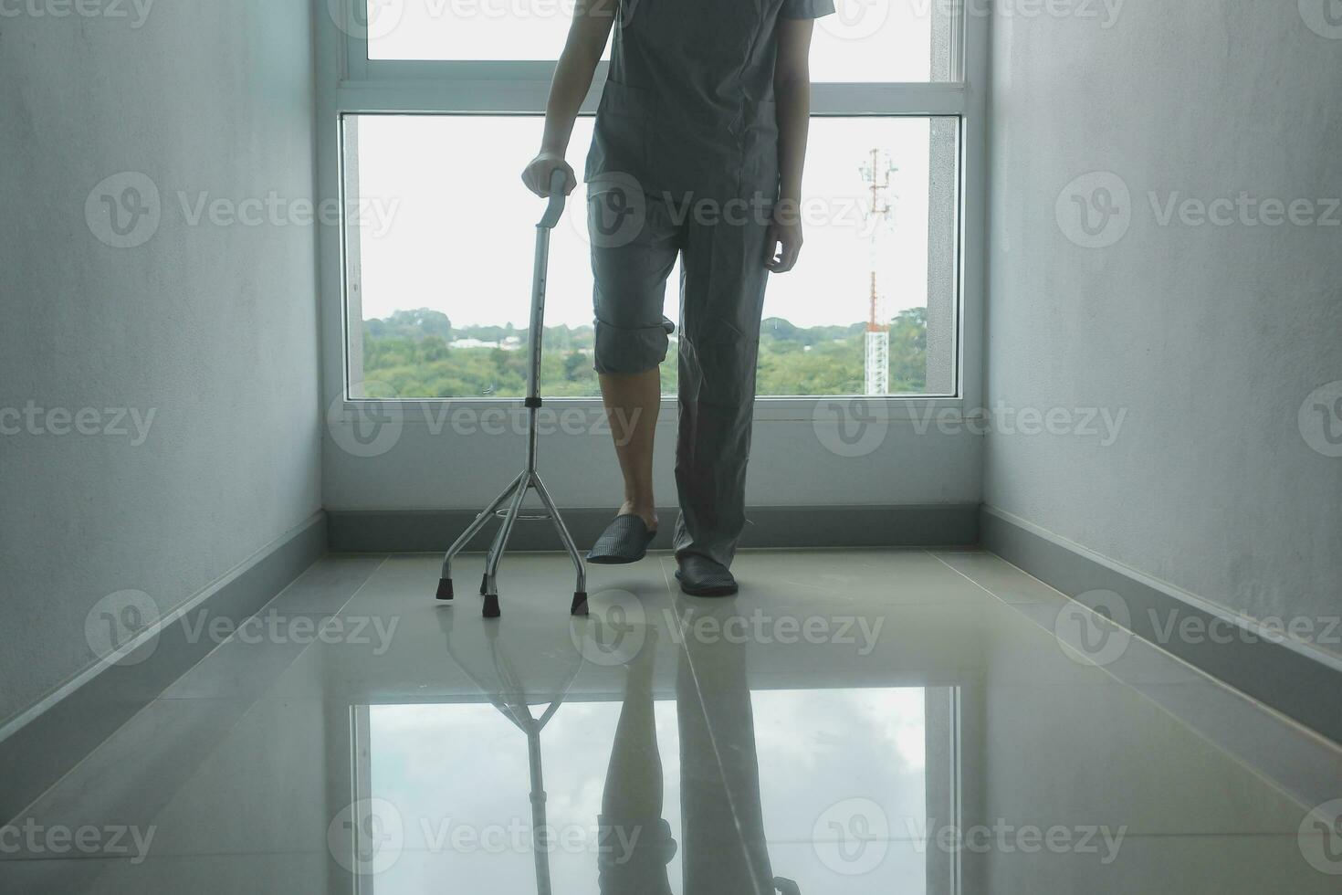 Physiotherapist is doing physical therapy for a patient, the patient has body aches due to overwork and has undergone treatment and physiotherapy with a professional physiotherapist. photo