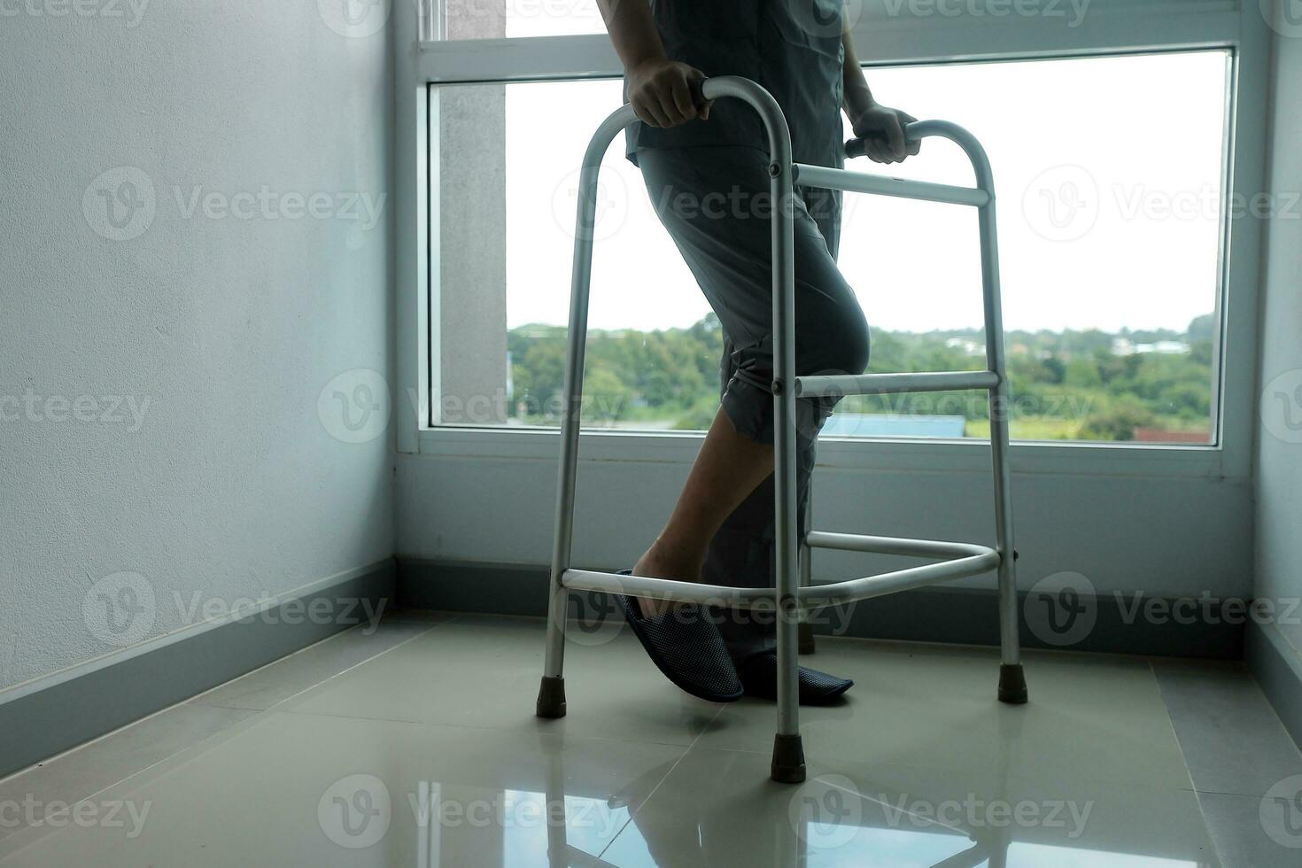 Physiotherapist is doing physical therapy for a patient, the patient has body aches due to overwork and has undergone treatment and physiotherapy with a professional physiotherapist. photo