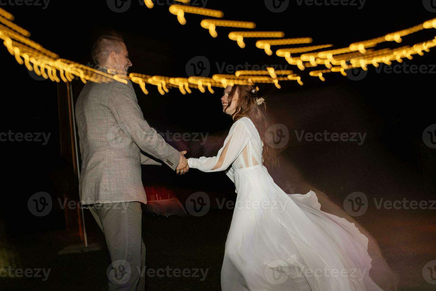 the first wedding dance of the bride and groom photo