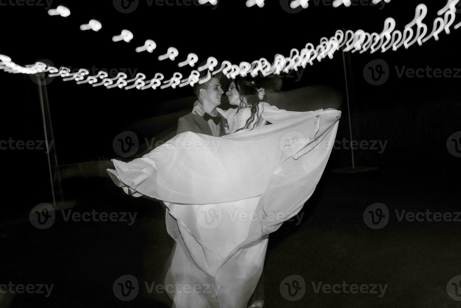 the first wedding dance of the bride and groom photo