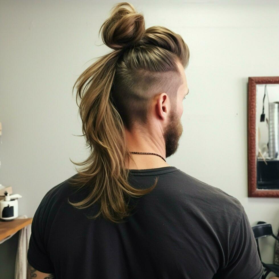 man hair style from back side photo