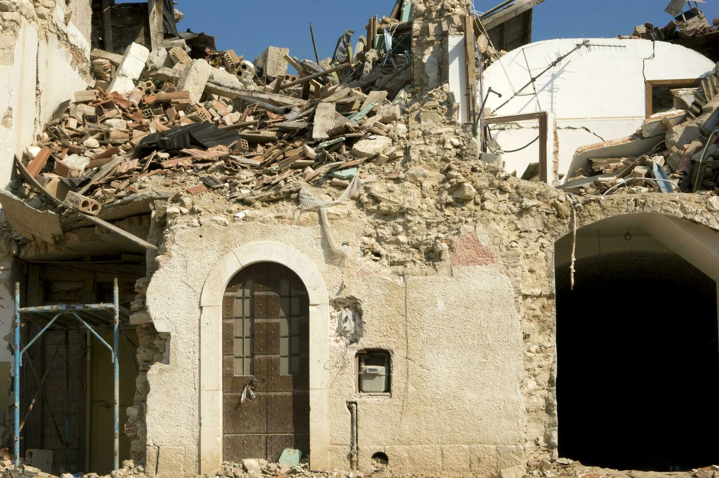 photographic documentation of the devastating earthquake in central Italy photo