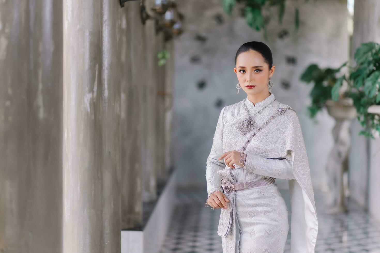 Beautiful Thai girl in Thai traditional costume.Bride Thai girl Beautiful. photo