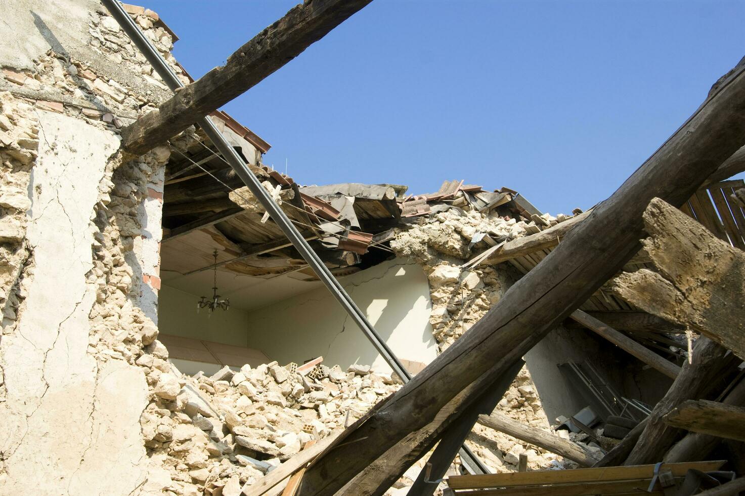 fotográfico documentación de el devastador terremoto en central Italia foto