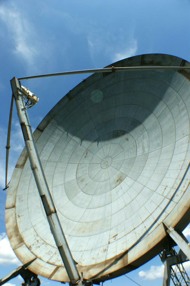 old and large disused radio antennas photo
