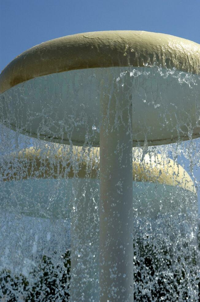 a water fountain photo