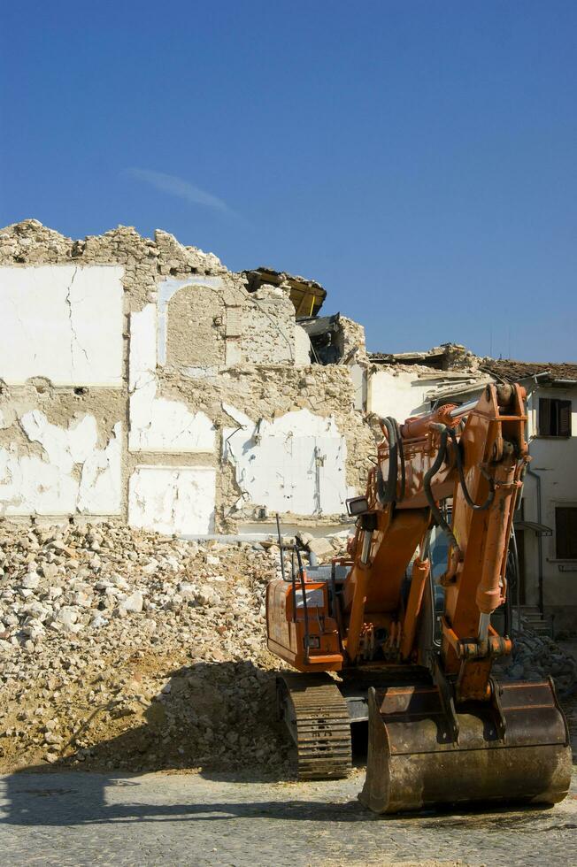 Particolari fotografici del terremoto a L'Aquila e dintorni photo