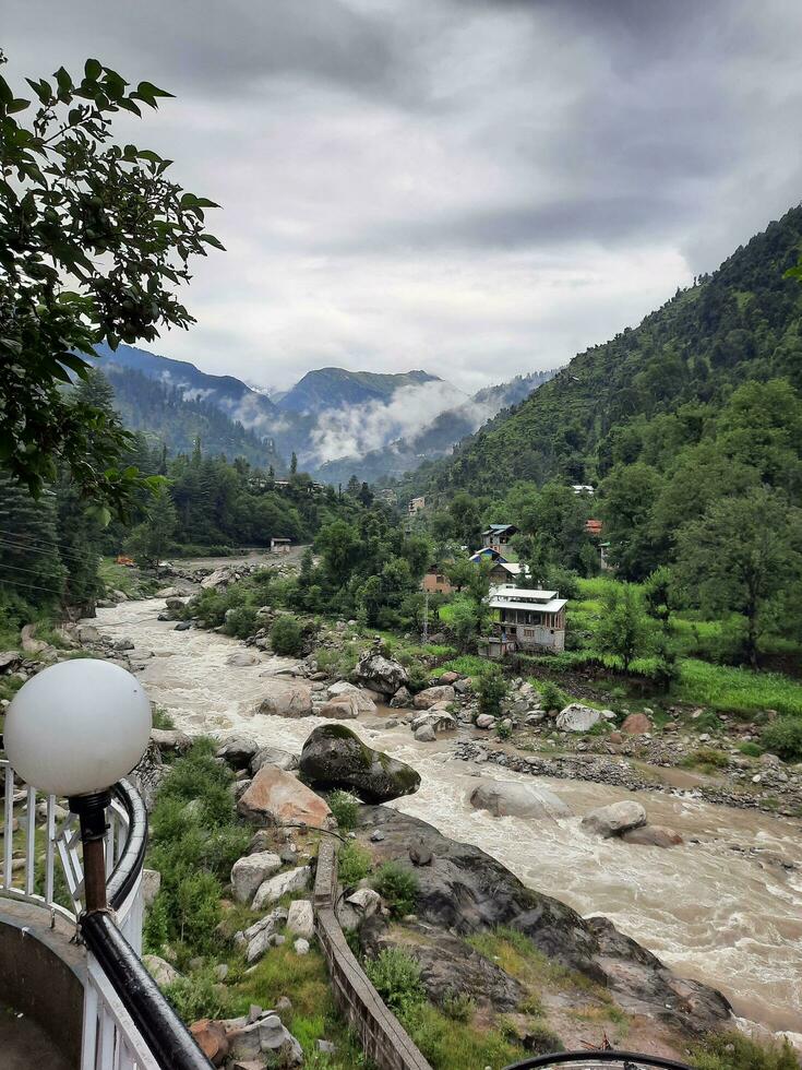 hermosa día hora ver de natural belleza de jagran, neelum valle, cachemir. jagran, Neelam Valle es famoso para sus natural belleza. foto