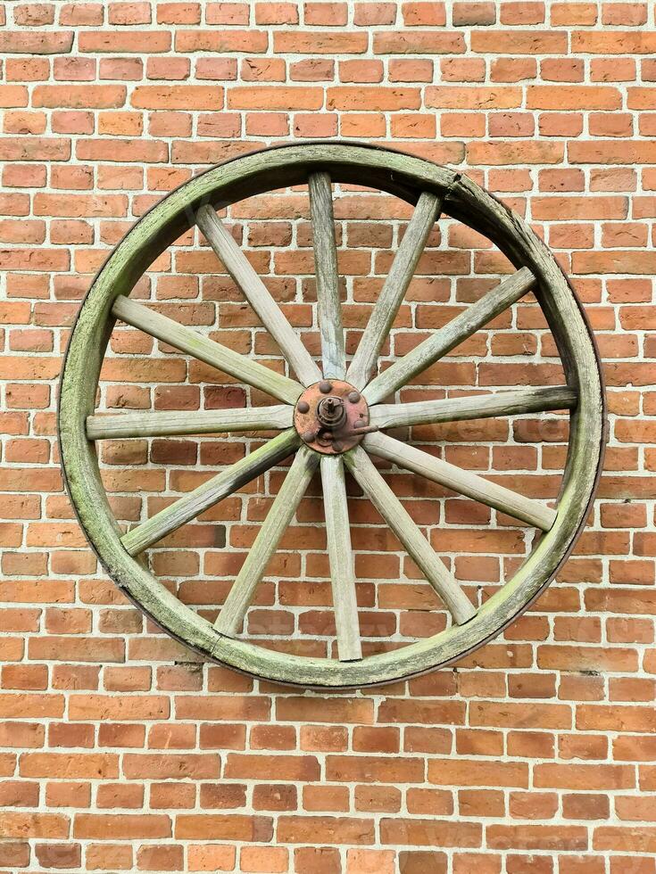 bella textura de antiguas paredes de ladrillo con entramado de madera encontradas en alemania. foto