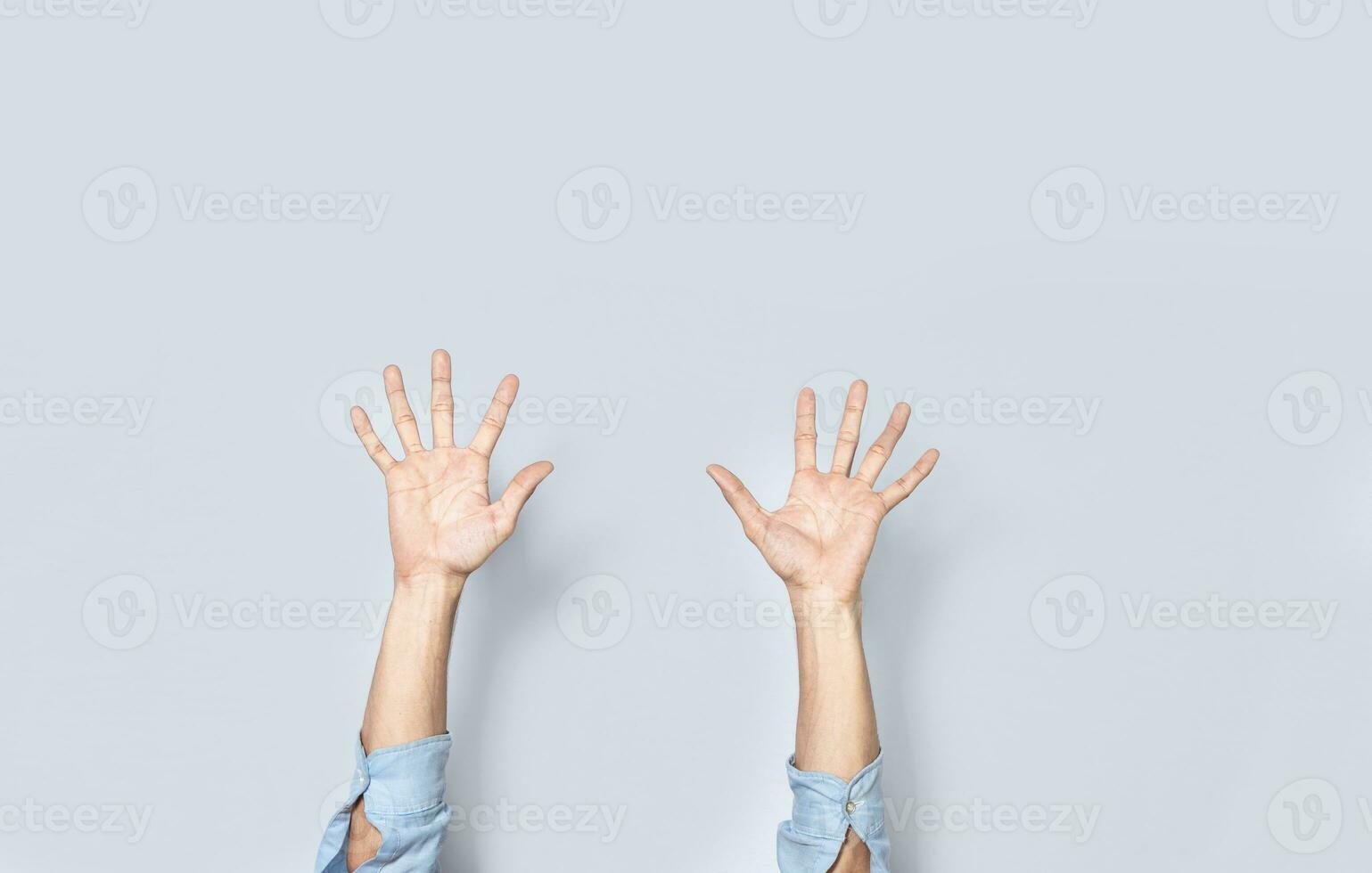 Man hands counting five, fingers counting five, hand fingers counting five on isolated background, countdown photo