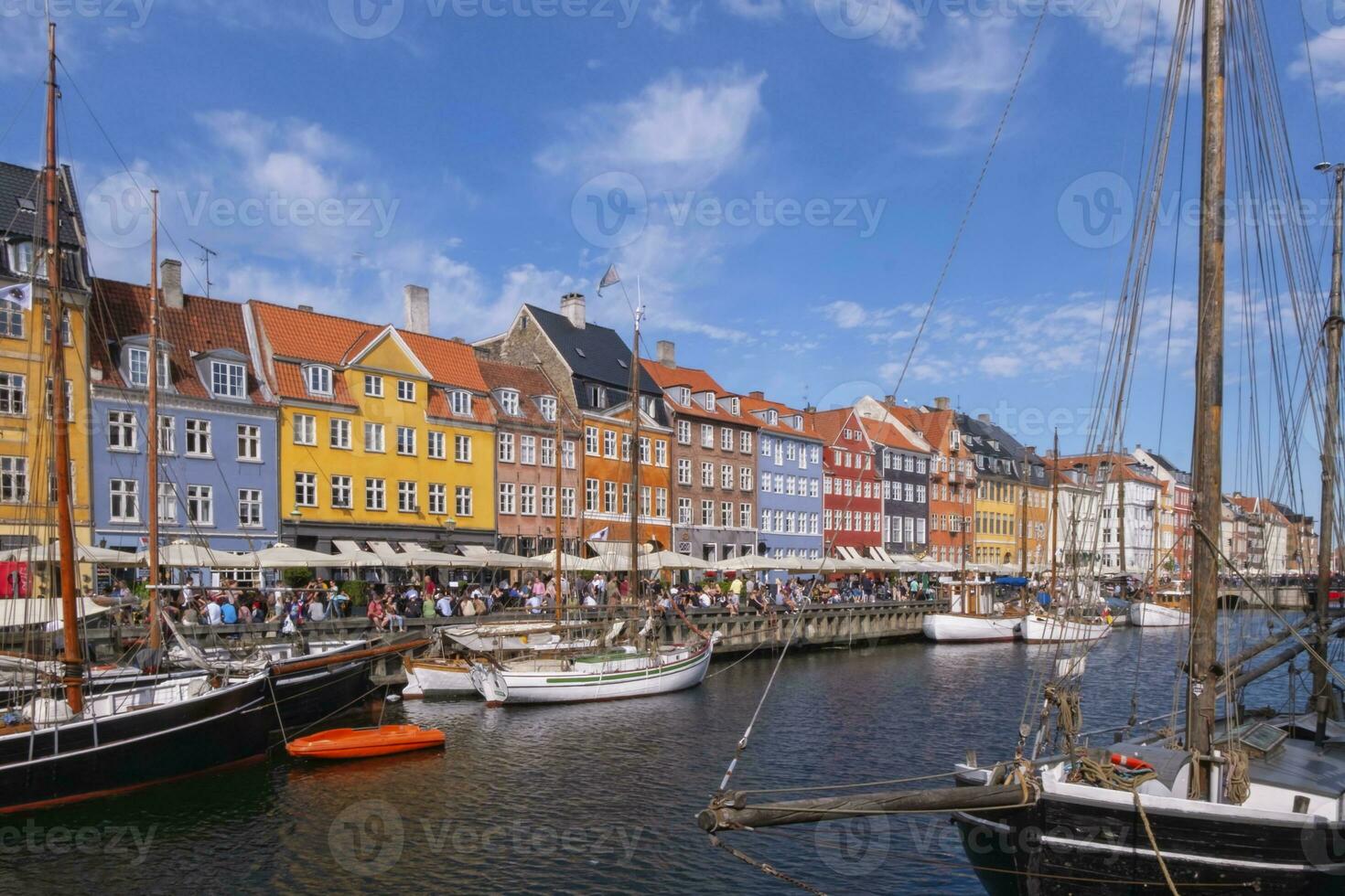 Colorful buildings of Nyhavn in Copenhagen, Denmark photo