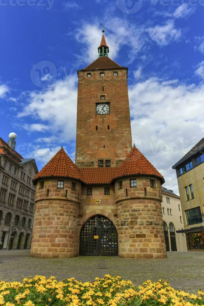 el blanco torre, weisser giro, en Núremberg, baviera, Alemania foto