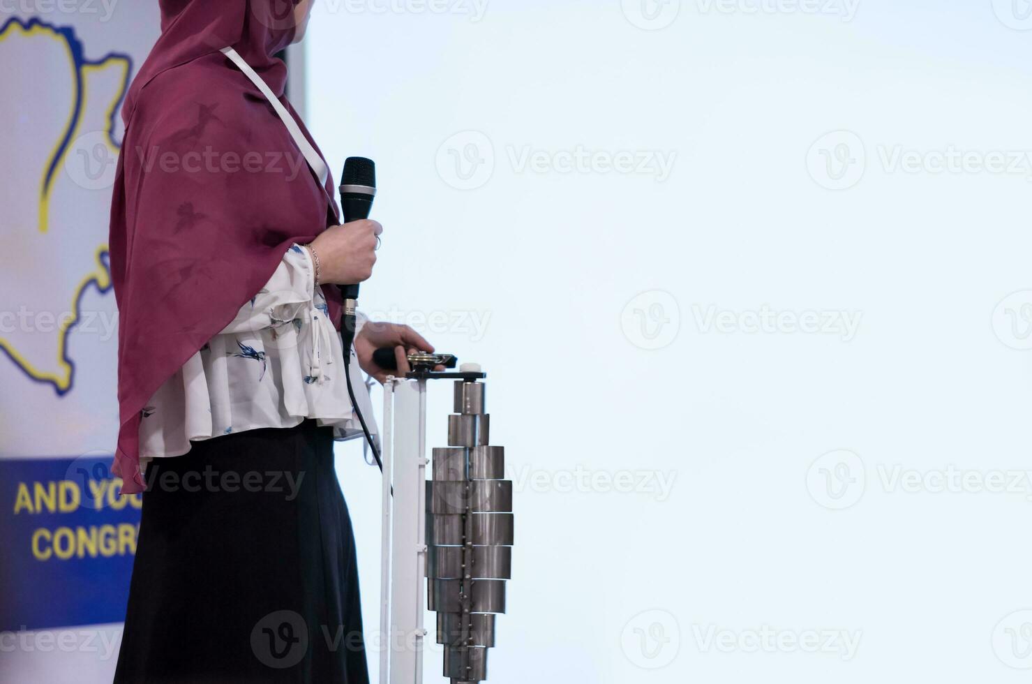 Muslim businesswoman giving presentations photo