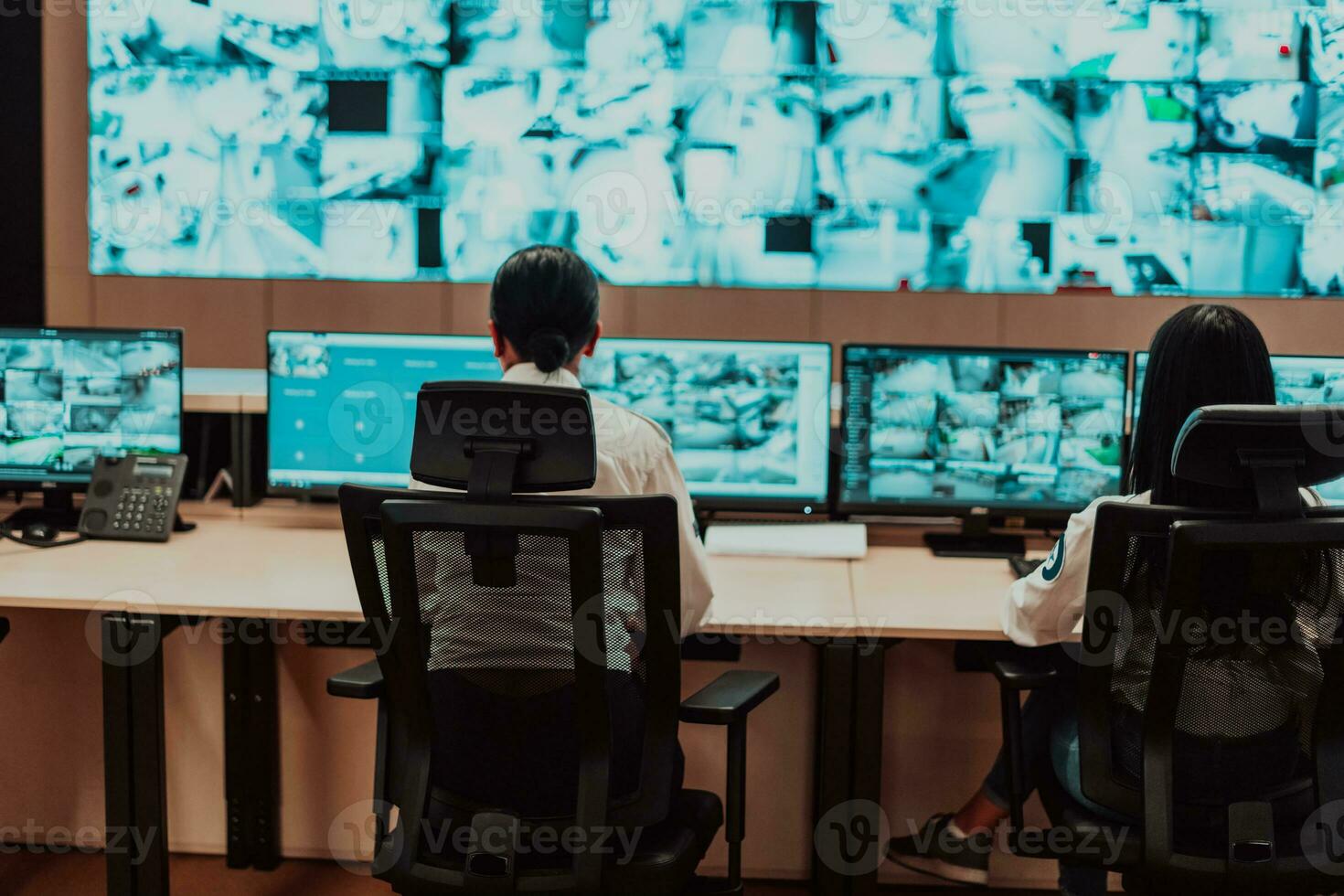 Cctv multiple monitors 2025