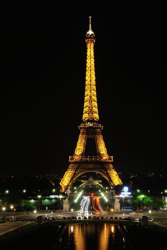 eiffet tower in paris at night photo