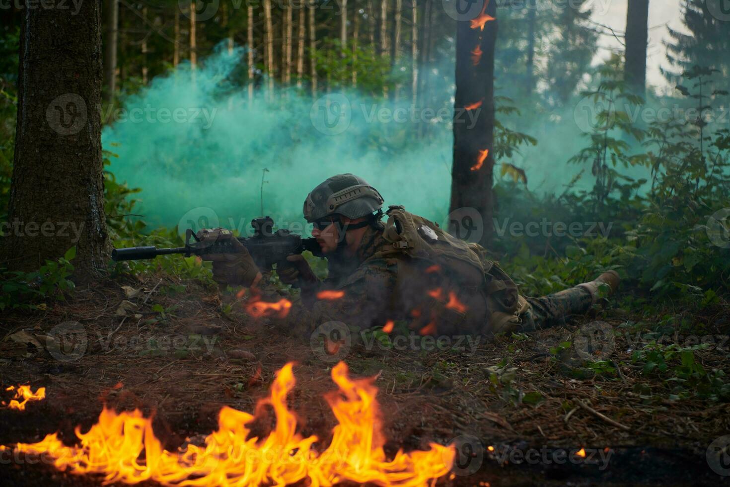 soldado en acción foto