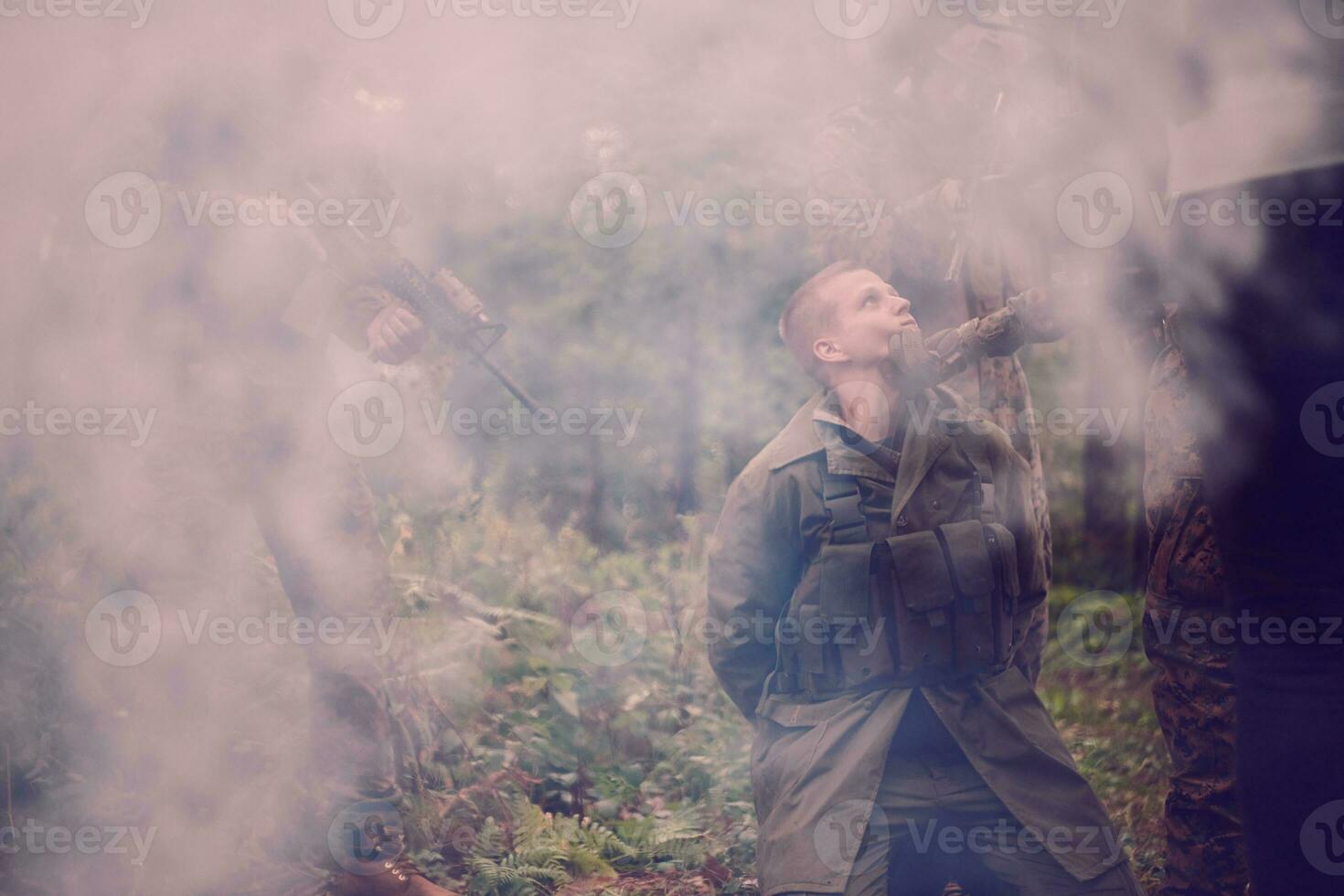 soldado en un misión foto