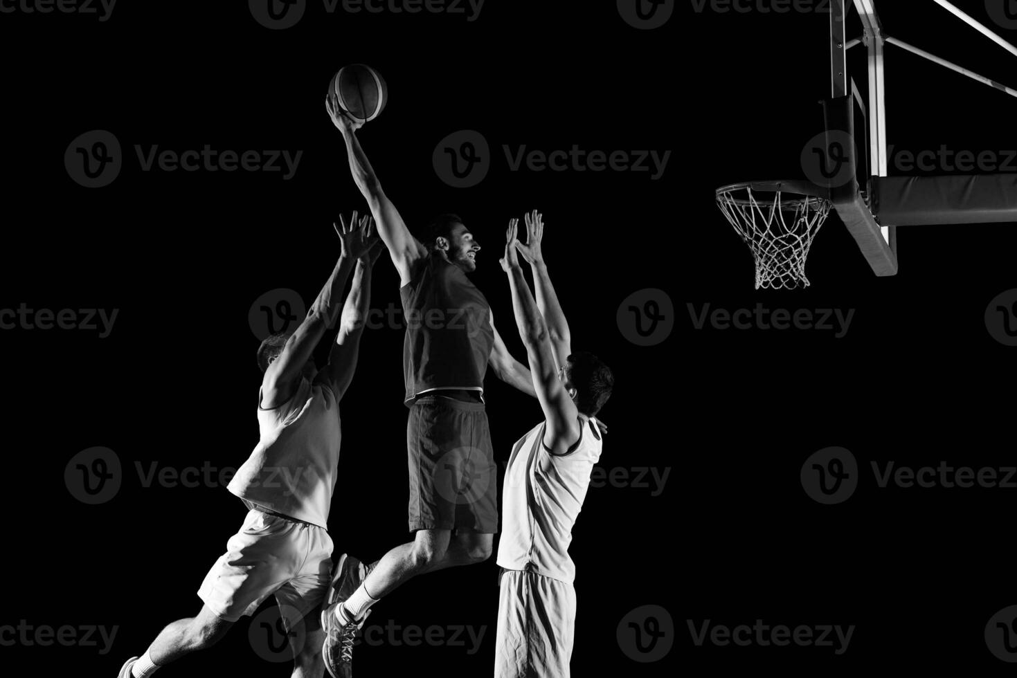 jugador de baloncesto en acción foto