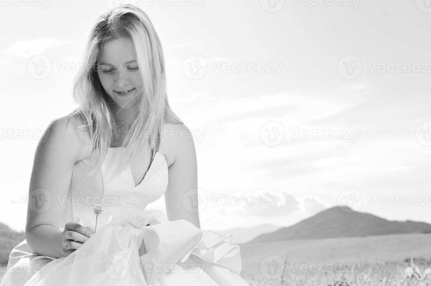beautiful bride outdoor photo