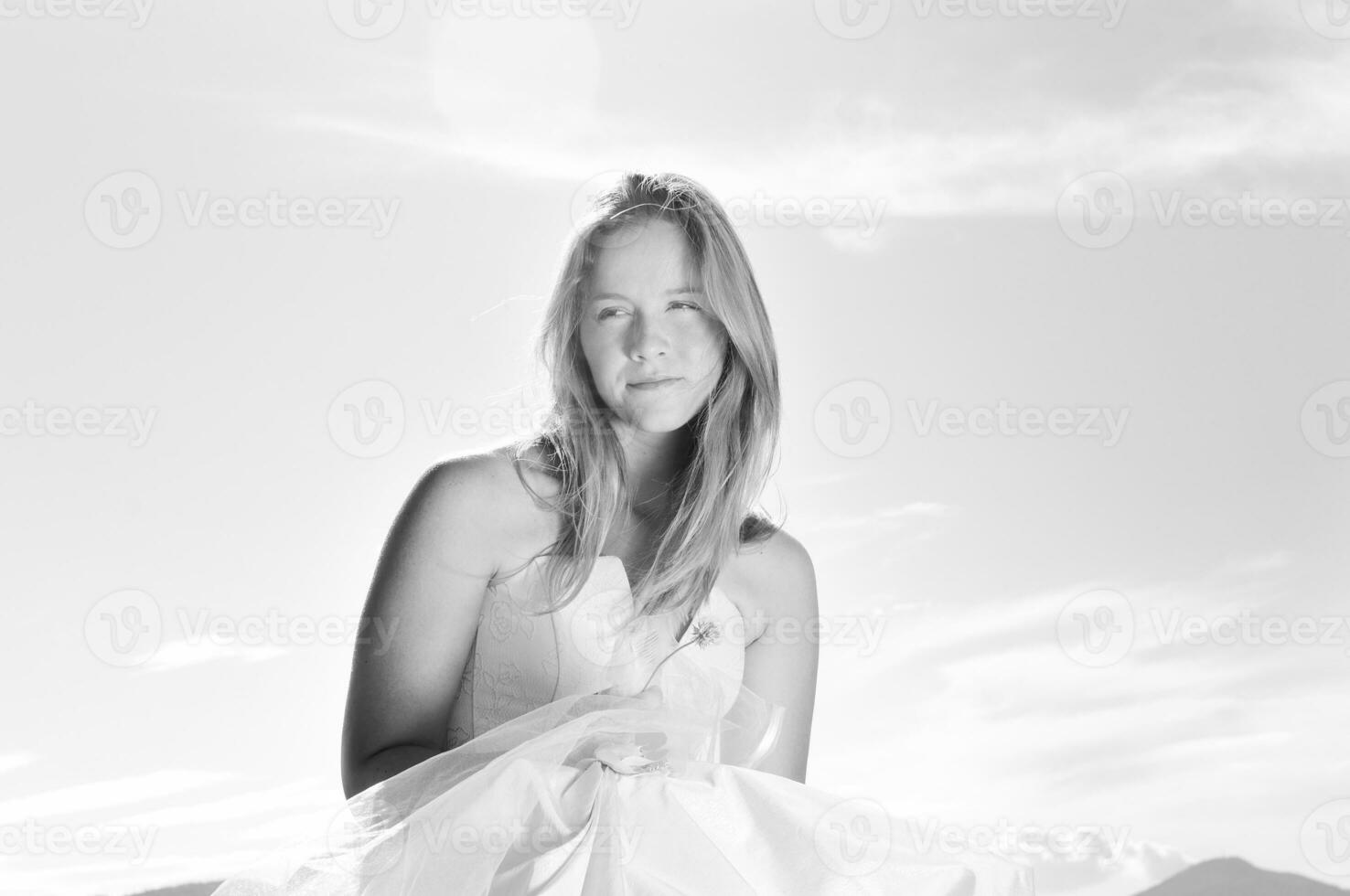 beautiful bride outdoor photo