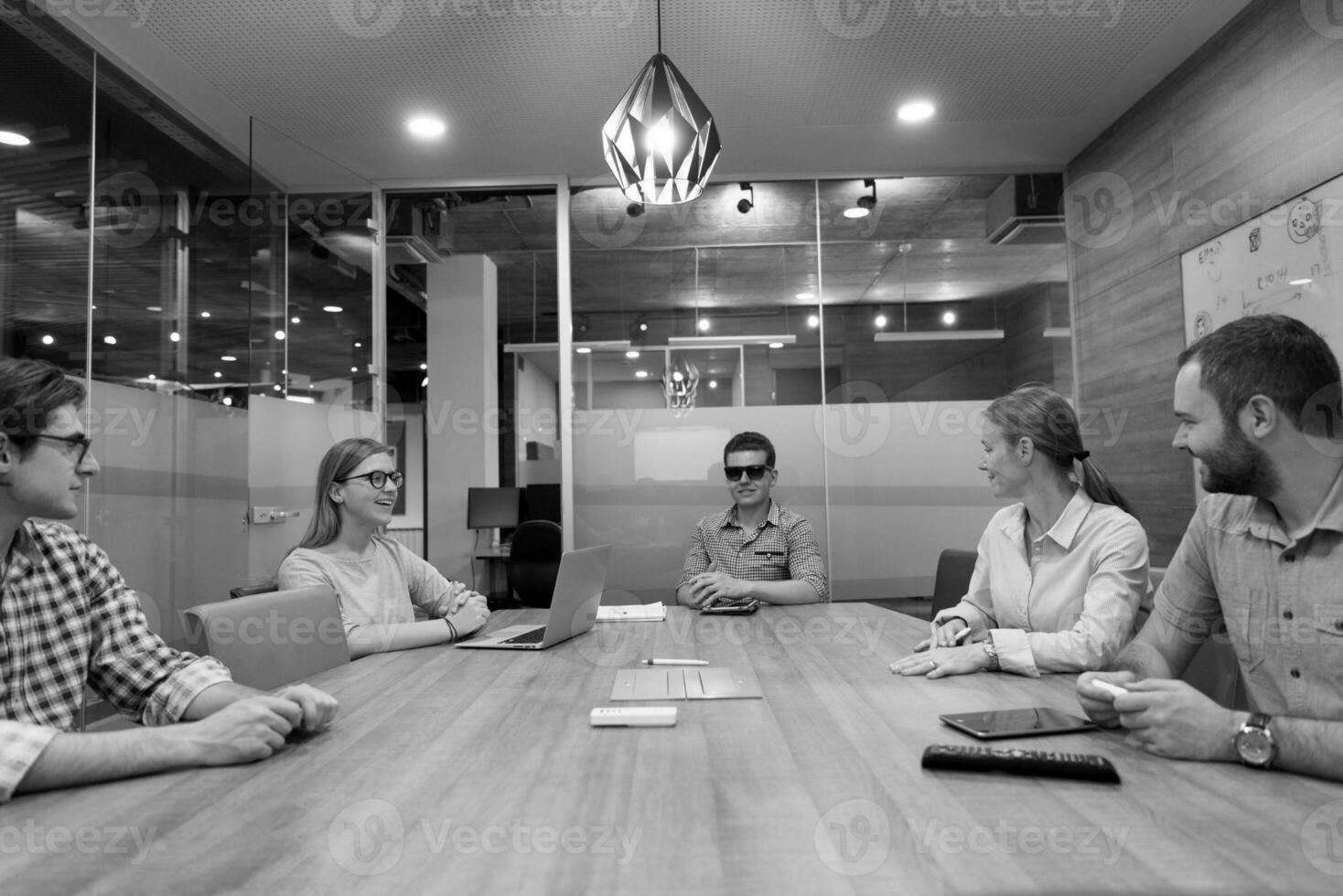 equipo de negocios de inicio en reunión foto