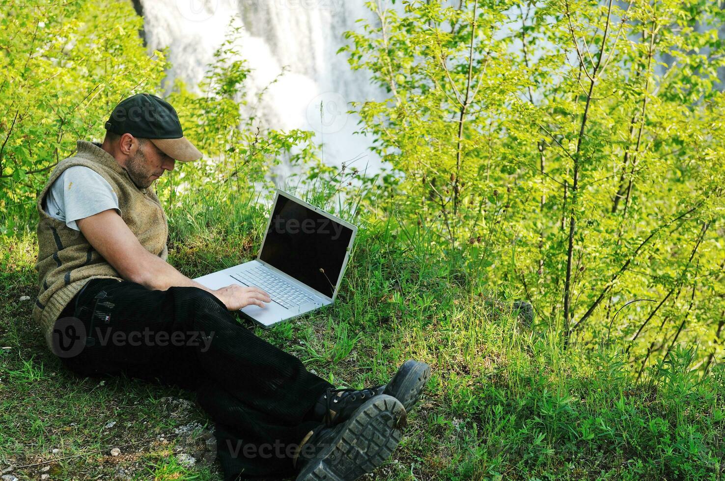 man outdoor laptop photo