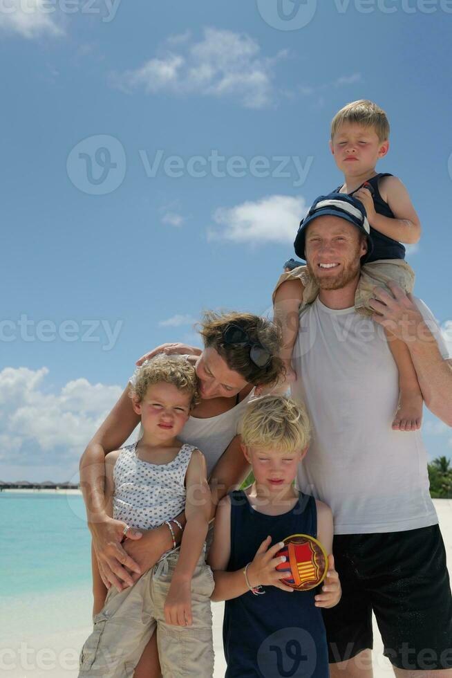 familia feliz de vacaciones foto