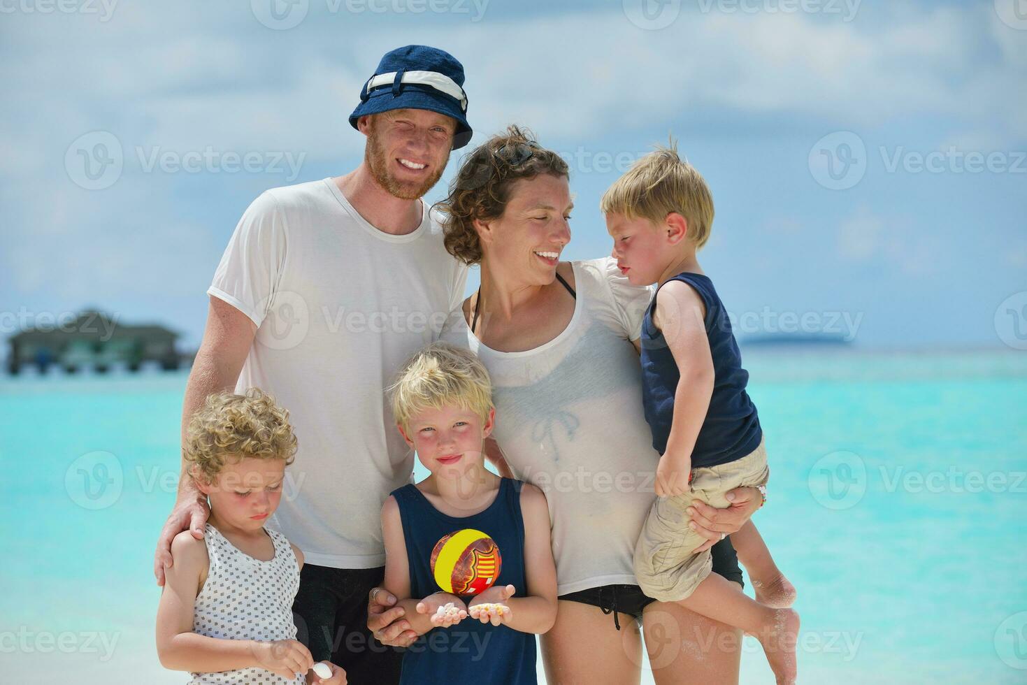 familia feliz de vacaciones foto