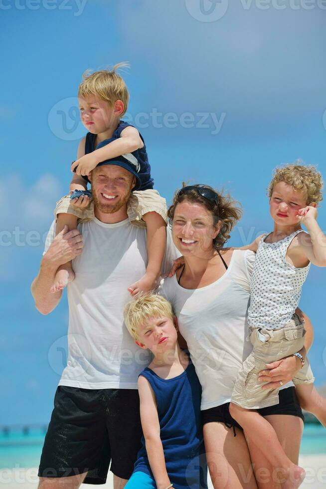 familia feliz de vacaciones foto