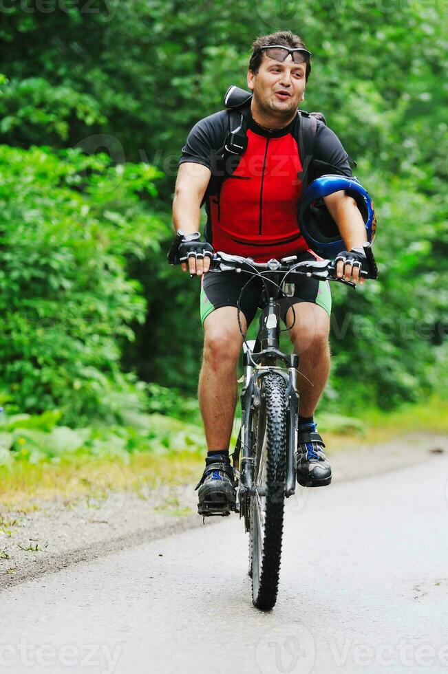 mount bike man outdoor photo