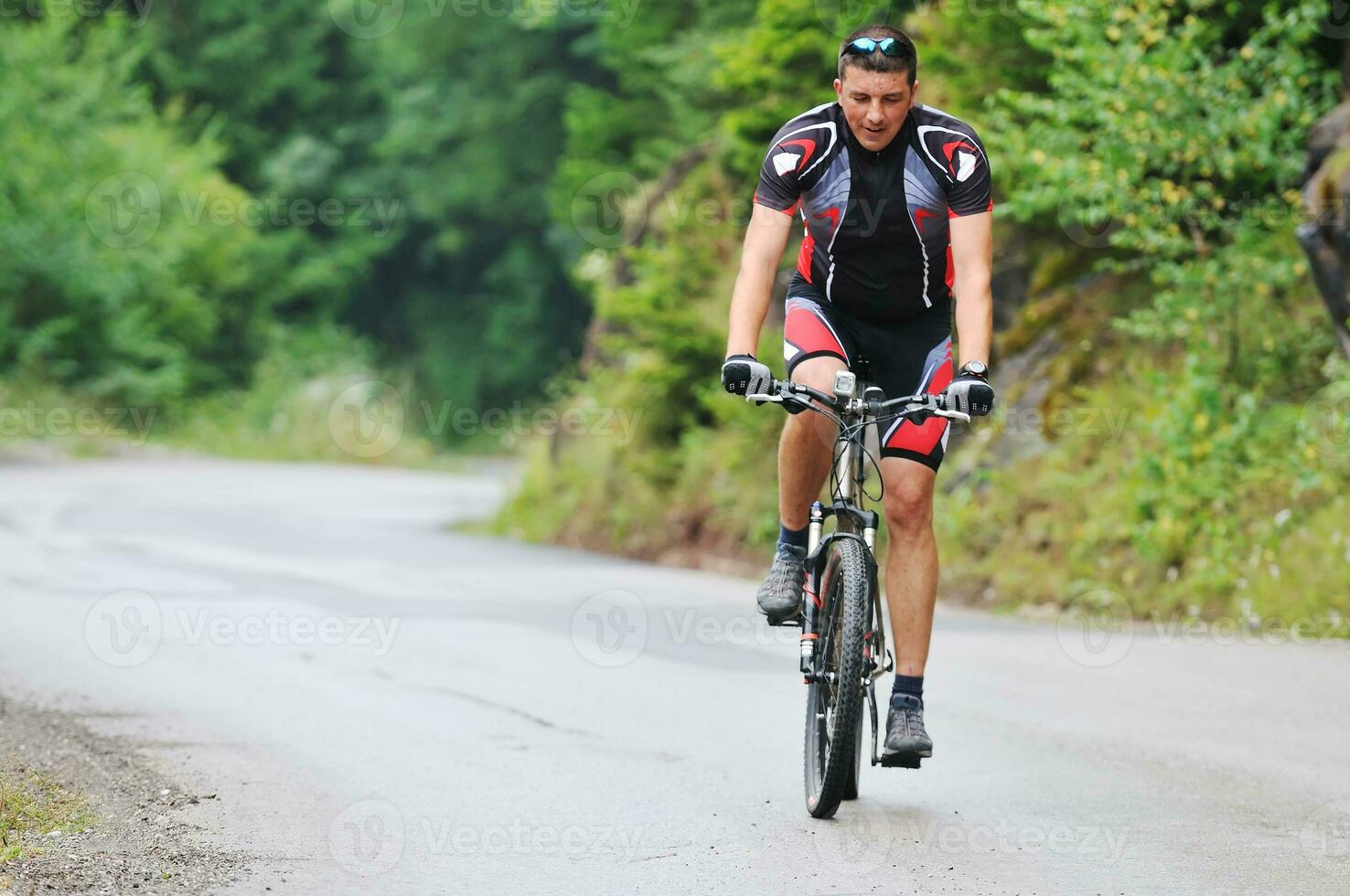 mount bike man outdoor photo