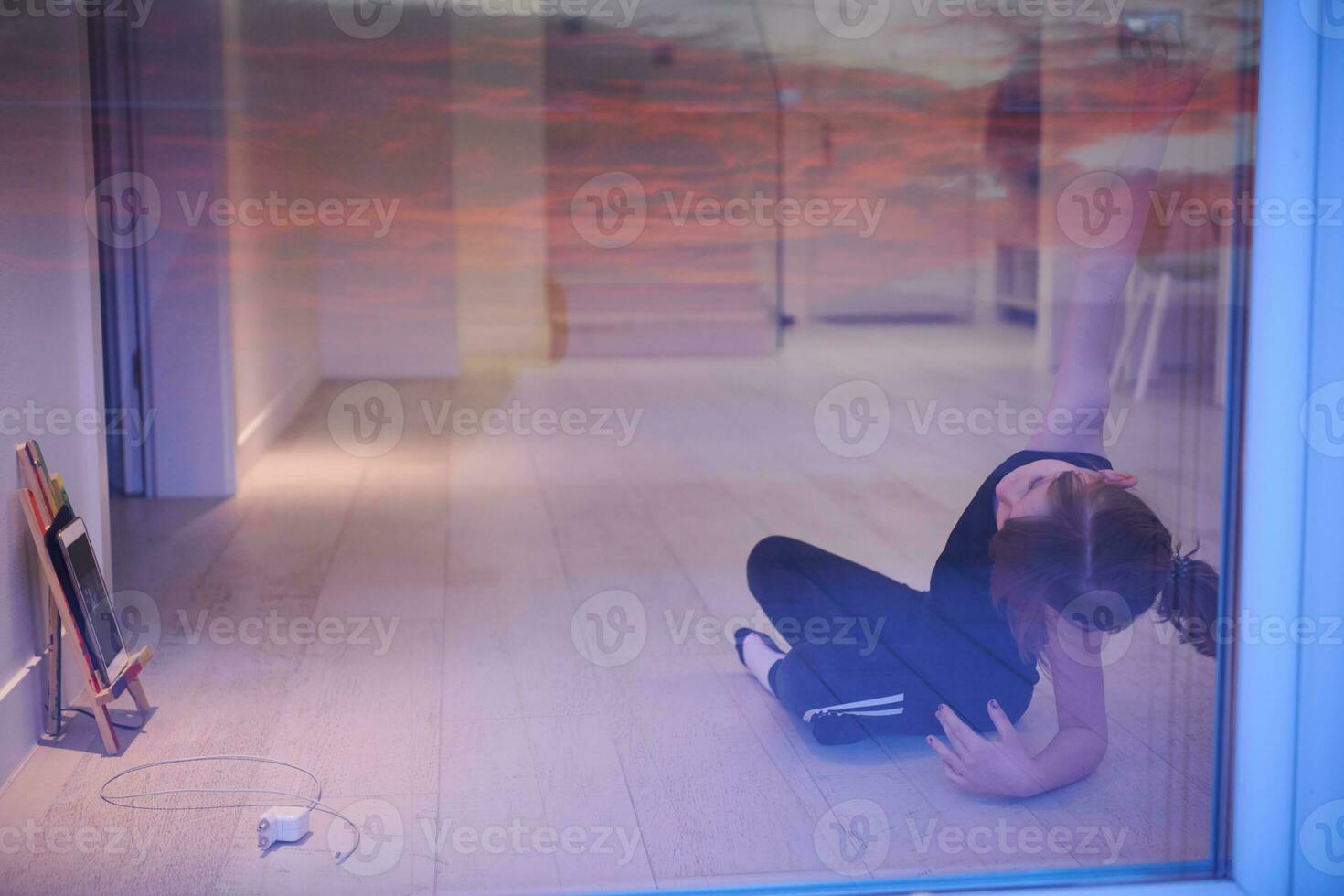 girl online education ballet class at home photo