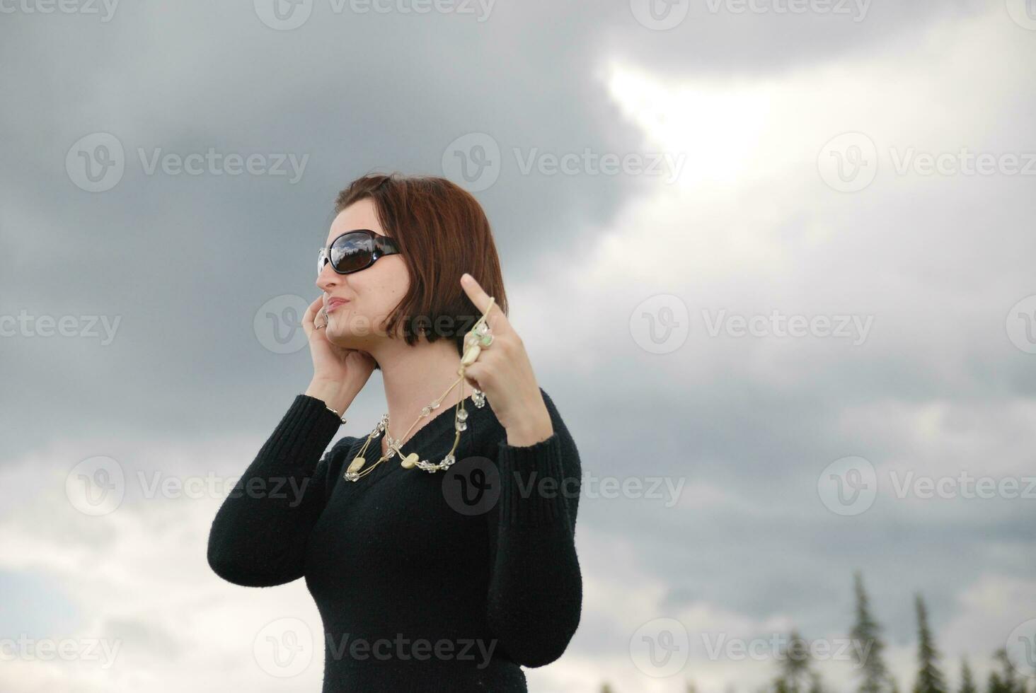 girl with mobile phone photo