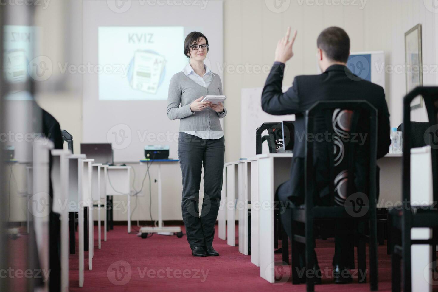 grupo de personas de negocios en seminario foto