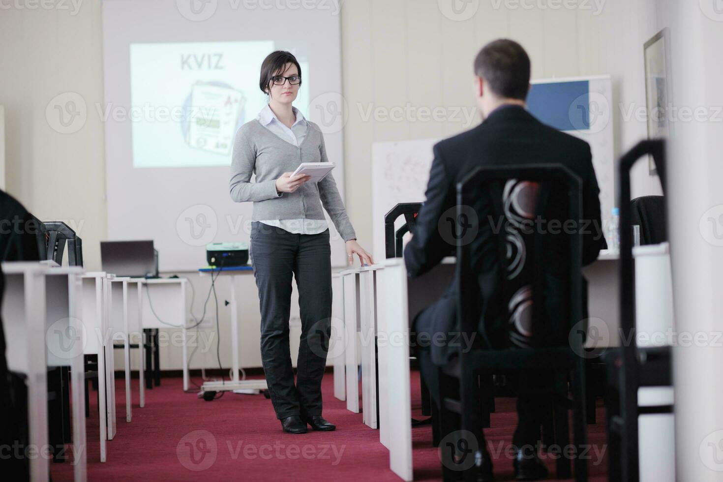 grupo de personas de negocios en seminario foto