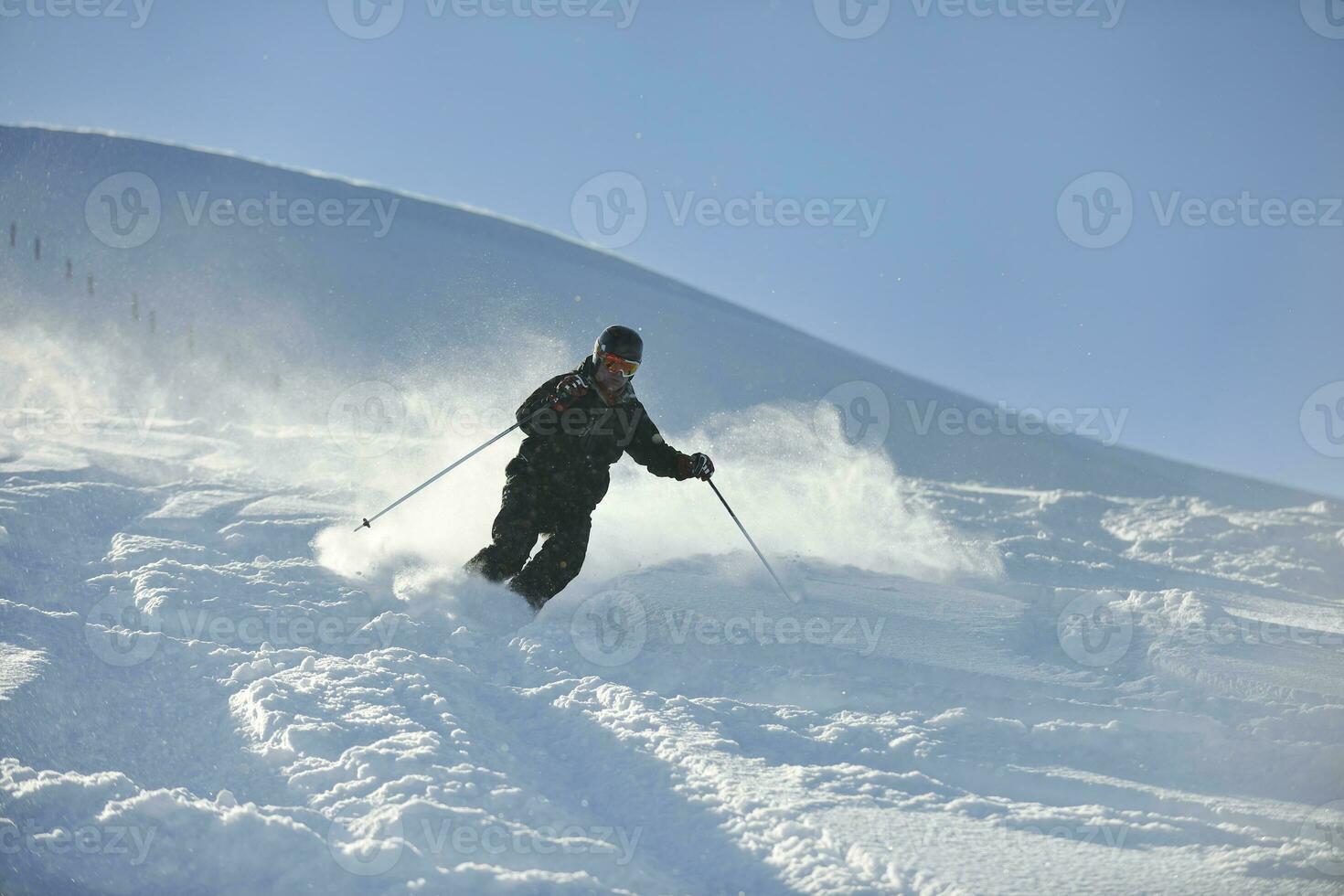 man ski free ride photo