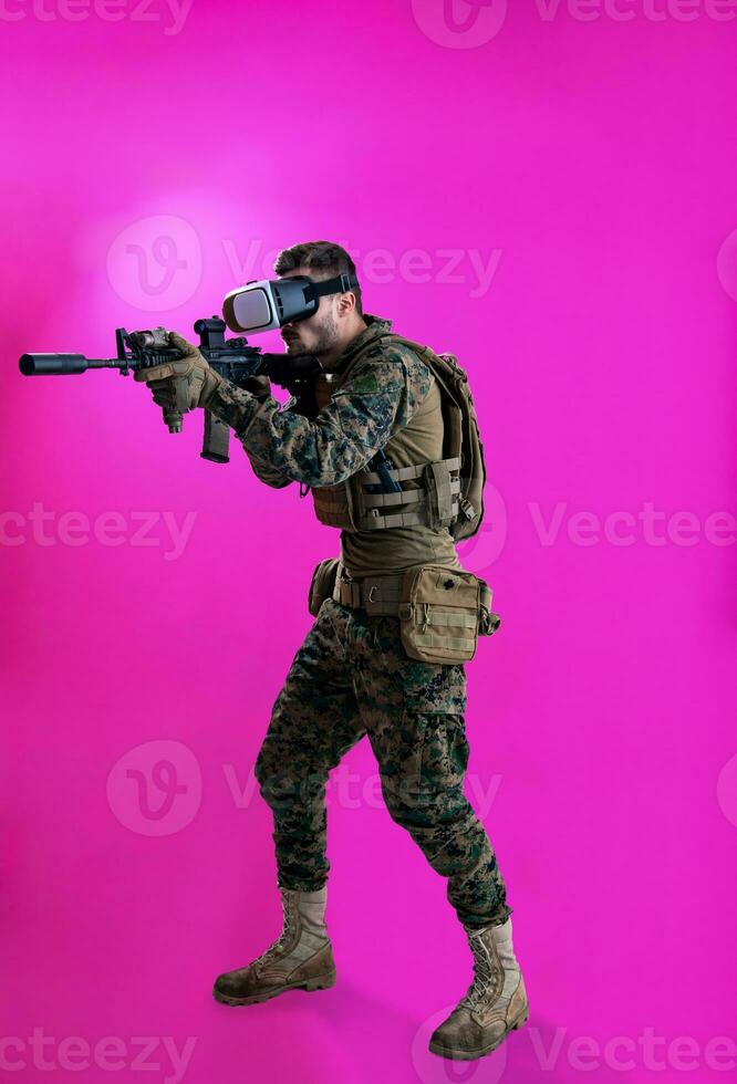 soldado en batalla usando gafas de realidad virtual foto