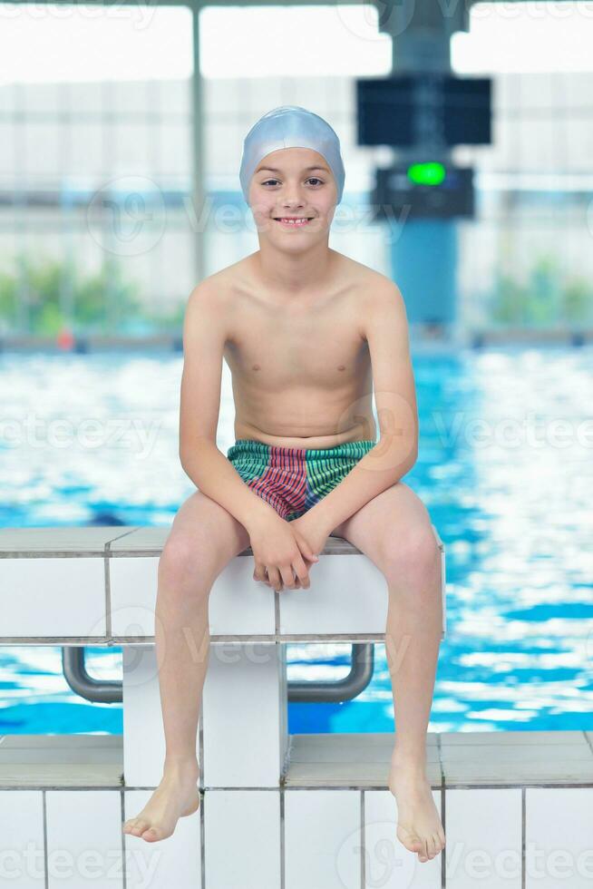 child portrait on swimming pool photo